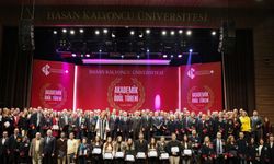 HKÜ’de akademisyenler ödüllendirildi! 185 ödül verildi…