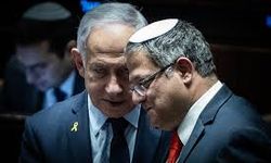 İsrailli Bakan Ben Gvir taşlandı!