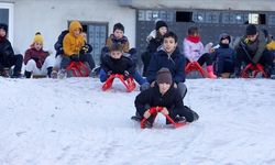 Ankara'da Okullar Tatil mi? 12 Ocak Pazartesi Ankara'da Okul Var mı, Yok mu? Valilikten Son Dakika Tatil Kararı