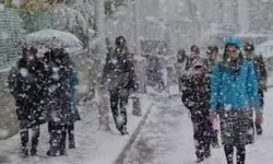 İstanbul’da yarın okullar var mı yok mu? 5 Ocak 2026 okullar tatil mi? Son Dakika İstanbul Valilik kar tatili açıklaması