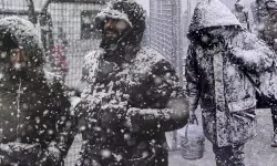 12 Ocak İstanbul’da kar yağışı başladı mı, hangi ilçelere yağdı? Bugün İstanbul'da okullar tatil mi, kar tatili var mı?