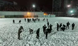 Gaziantep'te yürek ısıtan anlar! Polisler kar topu oynadı! O anlar viral oldu! Video haber…