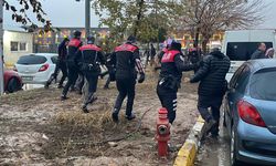 Gaziantep'in komşu ili Şanlıurfa'da seçimde kavga: Onlarca polis olay yerinde! (VİDEO HABER)