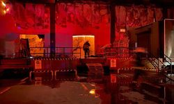 Market deposu alev alev yandı! Temel gıda alanı küle döndü