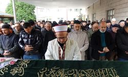 Teşhis konulamayan genç hayatını kaybetti:  Baba: "Çocuğumun üzerinde deney yaptılar"