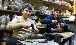 Babasından öğrendiği mesleğini çocuklarına öğretiyor