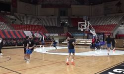 Gaziantep Basketbol zirveden inmek istemiyor