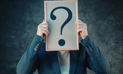 Buse Öztay Kimdir, Neden Gözaltına Alındı? Mehmet Akif Ersoy’un Neyi Oluyor?