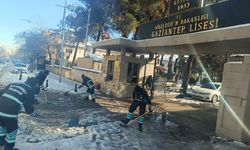 Şahinbey okul etraflarını ve yollarını temizledi