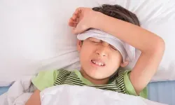 Ateşi olan çocuğu okula göndermeyin! Uzmanından önemli uyarı…
