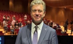 Tan Sağtürk (biyografisi) kimdir? Tan Sağtürk kaç yaşında, nereli, Devlet Opera ve Balesi Genel Müdürlüğü görev süresi?