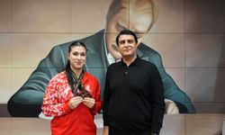 Başkan Yılmaz, Avrupa rekortmeni Büşra Çan’ı ağırladı!