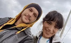 Alperen Duymaz’ın Öğretmen Eşi Kübra Kelkit ile Lise Aşkı Yıllara Nasıl Direndi