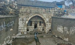 Araban'da yağışların ardından iki tarihi çeşmede su yeniden aktı