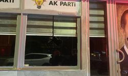 AK Parti ilçe binasına taşlı saldırı: 1 kişi gözaltına alındı