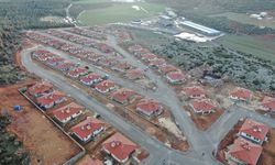 Depremzedeler: "Devlet bize ev değil villa yaptı"