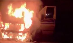 Ambulans alev aldı: Şoför, hasta ve yakınlarını kurtardı