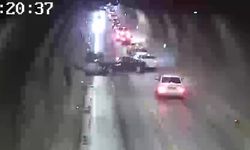 Tünelde feci kaza: Otomobiller kafa kafaya çarpıştı!