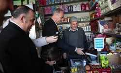 Gaziantep’in komşu ilinde "Sakar Şakir" filmi gerçek oldu! Kiloyla veresiye defterini satın aldı