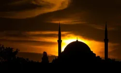 2026 Ramazan Ne Zaman? İlk Sahur ve Oruç Süresi Açıklandı