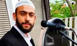 Kabe’de Hacılar Hu Der Allah söyleyen adam kim? Celal Karatüre hangi cemaatten?