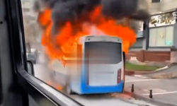 Gaziantep’te yürekler ağızlara geldi! Yolcu otobüsü alev topuna döndü