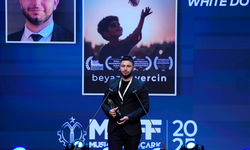 HKÜ öğrencisi Berkay Ellek’in yapay zekâ ile ürettiği “Sultan’ın Taşı” filmi Berlin’de Türkiye’yi temsil edecek