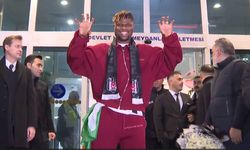 Anlaşma sağlanmıştı! Emmanuel Agbadou, Beşiktaş için İstanbul'a geldi