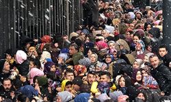 İnegöl’de 100 TL’lik Kampanyaya Büyük İlgi: Açılışta İzdiham Yaşandı