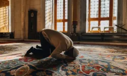 Teravih namazı evde kılınır mı, teravih tek başına kılınır mı, teravih cemaatle kılınması zorunlu mu?