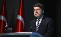 Yılmaz Tunç Kimdir, Kaç Yaşında, Nereli? Eski Adalet Bakanı Yılmaz Tunç’un Siyasi Kariyeri, Görevleri ve Biyografisi