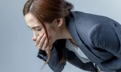 Kusmak Orucu Bozar mı, Ağız Dolusu Kusmak Orucu Bozar mı, Sarı Su Kusmak Orucu Bozar mı?