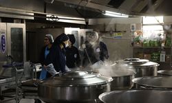 Gaziantep’te aşçı adayı kız öğrenciler, ramazan sofralarını süslüyor