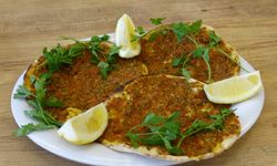 Gaziantep'te AB tescilli lahmacun sarımsaklı ve sebzeli yapılıyor!