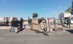 Gaziantep’in komşu ilinde bir kaza daha! Otomobil devrildi: Yaralılar var