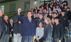 Yılmaz, gençlerle iftar sofrasında buluştu! Gençlere Ankara müjdesi…