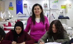 Gaziantepli öğretmen öğrencilerine örnek oldu! Mezun olduğu okulda öğretmenlik yapıyor…