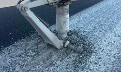 Yolcu uçağı sert iniş yaptı: Uçağın iniş takımı koptu