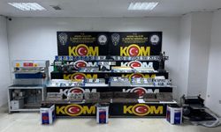 Merdiven altı plaka basım atölyelerine baskın! Onlarca basılmış plaka ele geçirildi