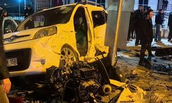 Feci kaza: Kavşak adeta savaş alanına döndü