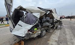 Katliam gibi kaza! Freni patlayan tır dehşet saçtı! 7 araç birbirine girdi: Çok sayıda yaralı…