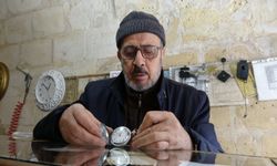 Gaziantepli saat ustası 65 yıldır zamana ayar veriyor!