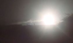 İran, USS Abraham Lincoln gemisine füze fırlattı (VİDEO HABER)