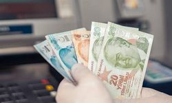 Milyonlarca emeklinin beklediği zam açıklandı: İşte zamlı maaş ödeme günleri ve detaylar!