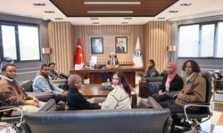 GAÜN Rektörü Doğan Kenyalı öğrencilerle bir araya geldi