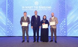 Gaziantep İl Sağlık Müdürü Şahin’e ödül! Bakan Memişoğlu tarafından takdim edildi