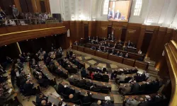 SON DAKİKA! Lübnan'da parlamento seçimleri iki yıl ertelendi