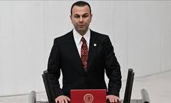 Seyithan İzsiz (hayatı) Kimdir? Kaç Yaşında, Nereli, Eğitimi Nedir, Mesleği Ne, AK Parti İstanbul Milletvekili Oldu mu?