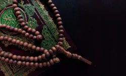 Kadir Gecesi’nde Hangi Tesbihler Çekilir 2026, Diyanet’e Göre Kadir Gecesi Tesbih ve Zikirleri Nelerdir?