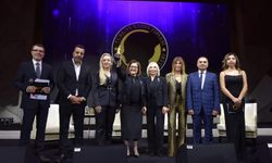 Fatma Şahin’e “Türkiye’de Yılın Kadın Yerel Yöneticisi” Ödülü